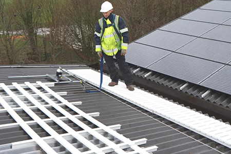 梅思安水平生命線助力國(guó)內(nèi)光伏產(chǎn)業(yè)施工安全