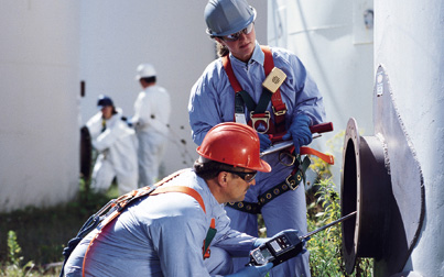 使用氣體檢測(cè)儀探測(cè)有害氣體